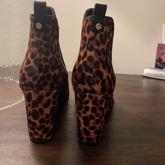 Marc Fisher Limited Leopard Tacily Calf Hair Pointed Toe Bootie Size 9.5 - Picture 3 of 7